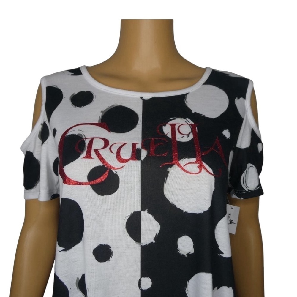 Disney Cruella DeVil Cold Shoulder
101 Dalmatians Size Small